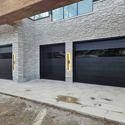 Frameless Glass Garage Door Thumbnail 6